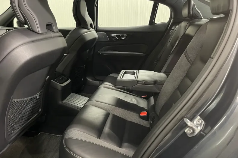 Volvo S60 din 2020 cu 99.264 km - oferta VOL182085 - foto 13