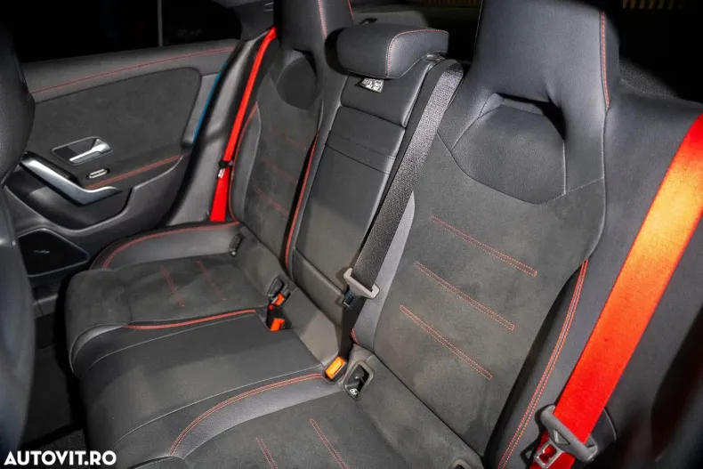 Mercedes-Benz CLA (Clasa CLA) din 2023 cu 20.111 km - oferta MER182163 - foto 33