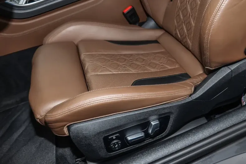 BMW M8 (Modele M) din 2023 cu 104.882 km - oferta BMW182192 - foto 19