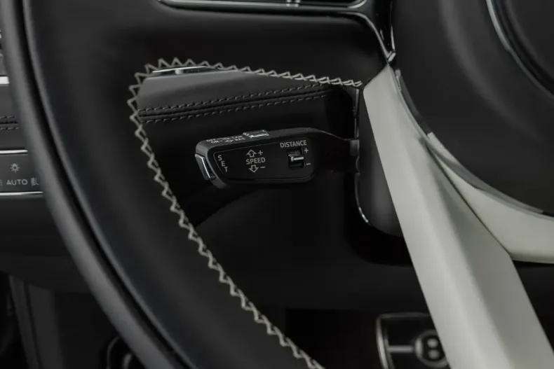 Bentley Bentayga din 2024 cu 5.700 km - oferta BEN182205 - foto 17