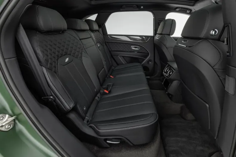 Bentley Bentayga din 2024 cu 5.700 km - oferta BEN182205 - foto 27