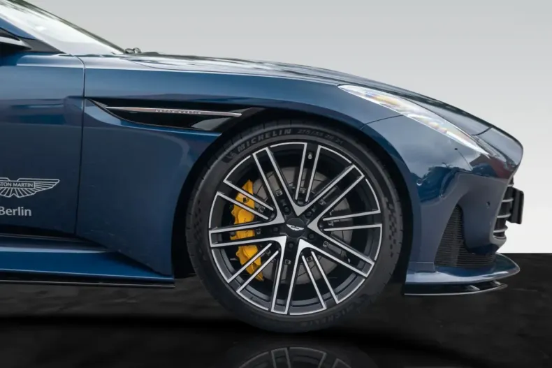 Aston Martin DB12 din 2025 cu 6.000 km - oferta AST182206 - foto 4