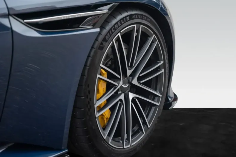 Aston Martin DB12 din 2025 cu 6.000 km - oferta AST182206 - foto 21