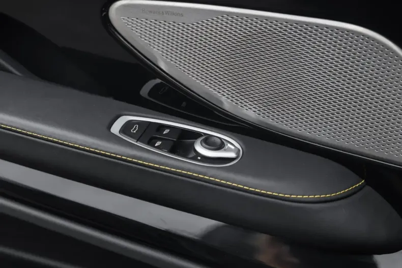 Aston Martin DB12 din 2025 cu 6.000 km - oferta AST182206 - foto 33