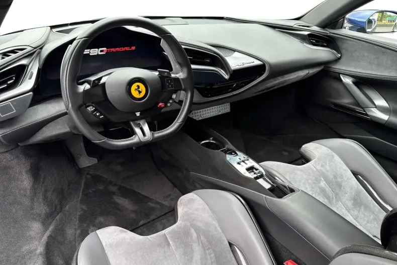 Ferrari SF90 din 2021 cu 17.500 km - oferta FER182208 - foto 12