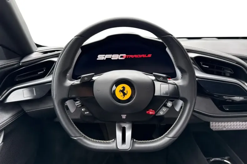 Ferrari SF90 din 2021 cu 17.500 km - oferta FER182208 - foto 13