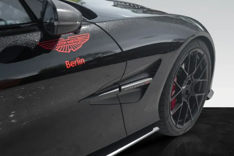 Aston Martin Vanquish din 2025 cu 7.500 km - oferta AST182209 - foto 13