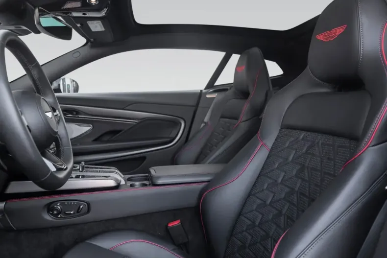 Aston Martin Vanquish din 2025 cu 7.500 km - oferta AST182209 - foto 19