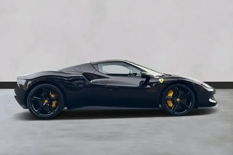 Ferrari 296 GTB din 2025 cu 1.100 km - oferta FER182210 - foto 5