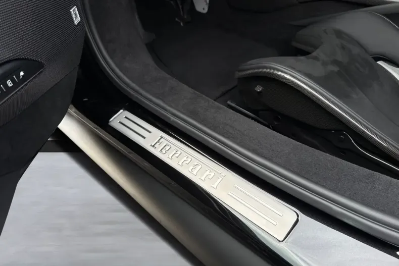 Ferrari 296 GTB din 2025 cu 1.100 km - oferta FER182210 - foto 23