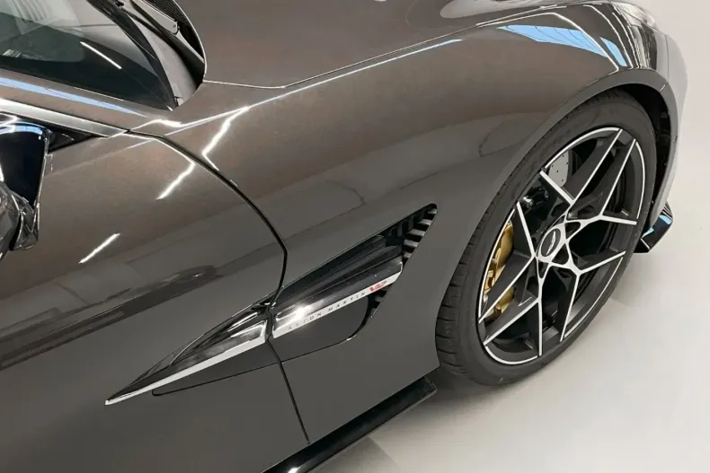 Aston Martin Vanquish din 2025 cu 5.000 km - oferta AST182211 - foto 6