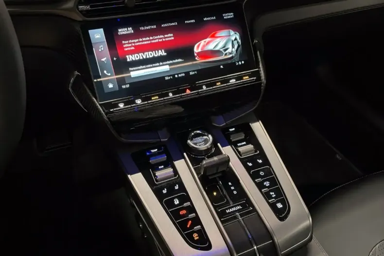 Aston Martin Vanquish din 2025 cu 5.000 km - oferta AST182211 - foto 18