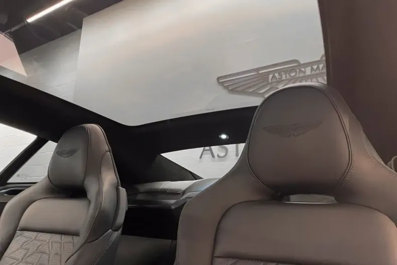 Aston Martin Vanquish din 2025 cu 5.000 km - oferta AST182211 - foto 20