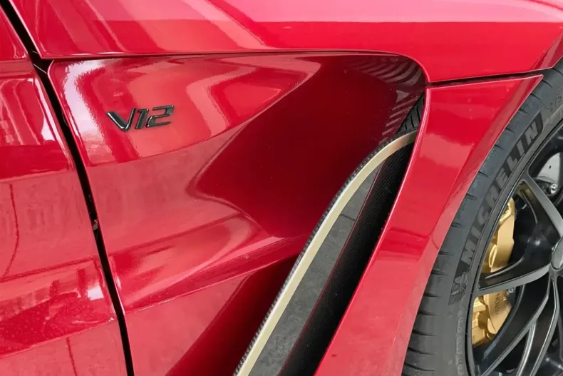 Aston Martin V12 Vantage din 2022 cu 1.700 km - oferta AST182213 - foto 28