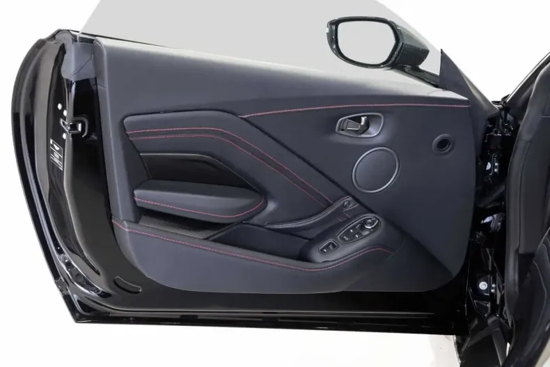 Aston Martin V12 Vantage din 2023 cu 5.060 km - oferta AST182214 - foto 12