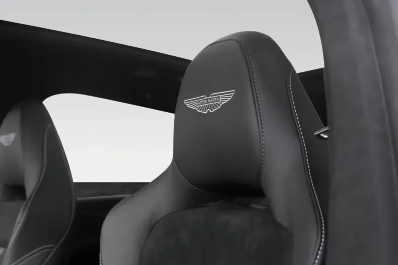 Aston Martin DBX din 2025 cu 1.500 km - oferta AST182216 - foto 13