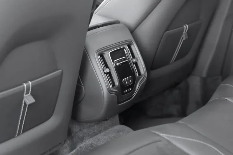 Aston Martin DBX din 2025 cu 1.500 km - oferta AST182216 - foto 27