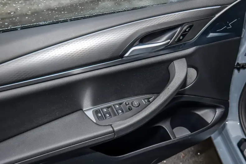 BMW X4 (Seria X) din 2024 cu 20.832 km - oferta BMW182219 - foto 17