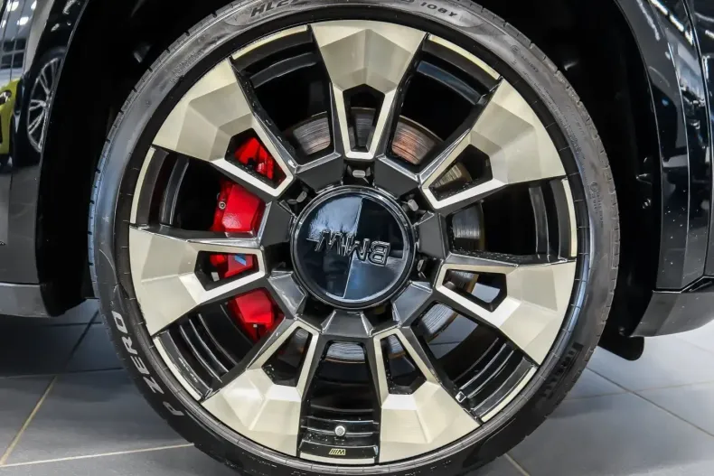 BMW XM (Seria X) din 2023 cu 18.134 km - oferta BMW182220 - foto 7