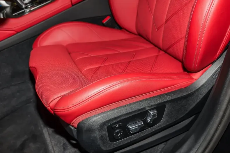 BMW XM (Seria X) din 2023 cu 18.134 km - oferta BMW182220 - foto 20