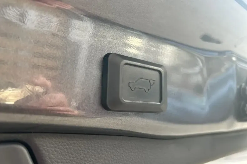 Toyota RAV4 din 2022 cu 87.500 km - oferta TOY182231 - foto 17