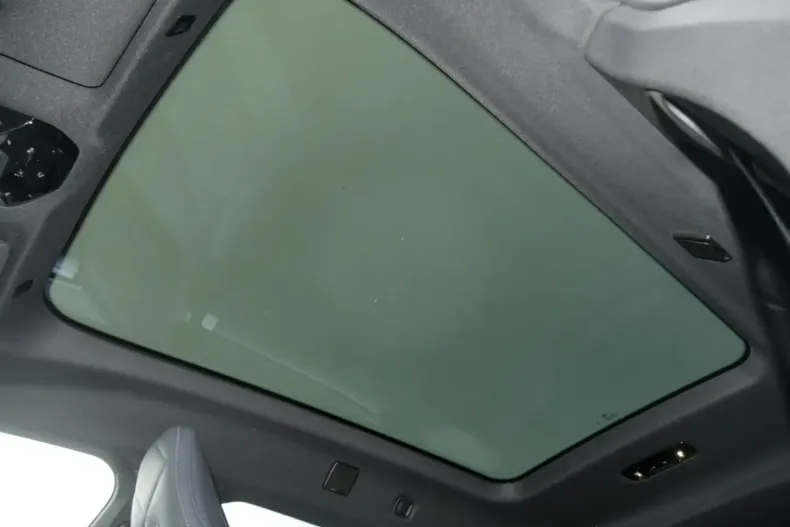 BMW iX (Seria i) din 2023 cu 85.559 km - oferta BMW182232 - foto 12