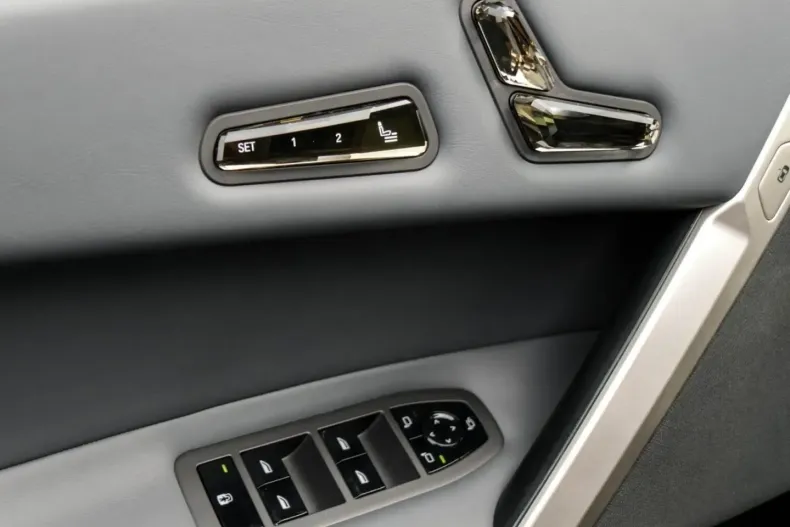 BMW iX (Seria i) din 2023 cu 85.559 km - oferta BMW182232 - foto 14