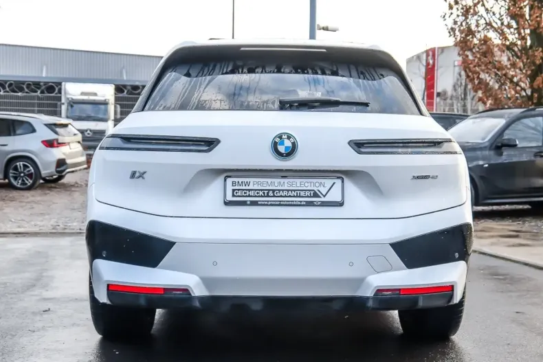 BMW iX (Seria i) din 2023 cu 51.215 km - oferta BMW182234 - foto 5