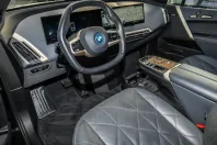 BMW iX (Seria i) din 2023 cu 51.215 km - oferta BMW182234 - foto 11