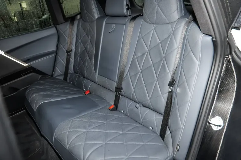 BMW iX (Seria i) din 2023 cu 51.215 km - oferta BMW182234 - foto 15