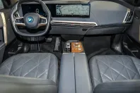 BMW iX (Seria i) din 2023 cu 51.215 km - oferta BMW182234 - foto 17