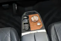 BMW iX (Seria i) din 2023 cu 51.215 km - oferta BMW182234 - foto 18