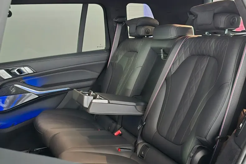 BMW X7 (Seria X) din 2023 cu 75.000 km - oferta BMW182246 - foto 28