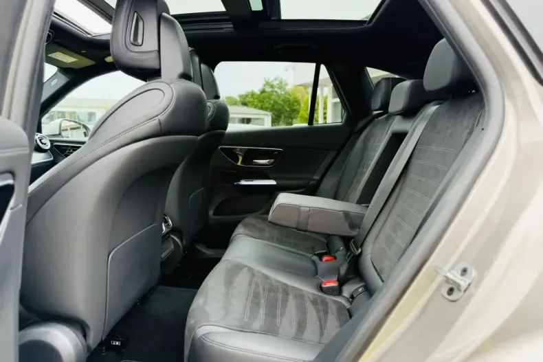 Mercedes-Benz GLC 300 (Clasa GLC) din 2024 cu 15.670 km - oferta MER182250 - foto 9