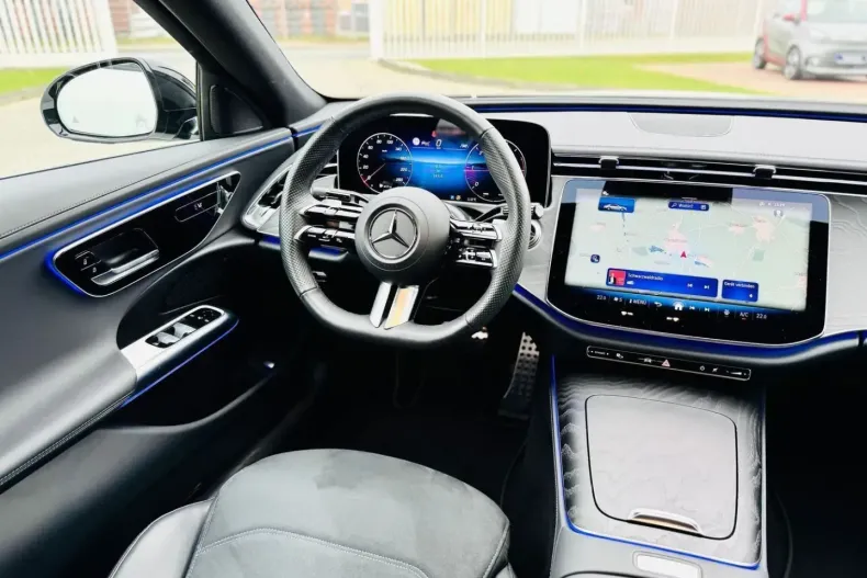 Mercedes-Benz E 220 (Clasa E) din 2024 cu 24.320 km - oferta MER182253 - foto 11