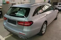 Mercedes-Benz E 220 (Clasa E) din 2023 cu 47.729 km - oferta MER182256 - foto 2