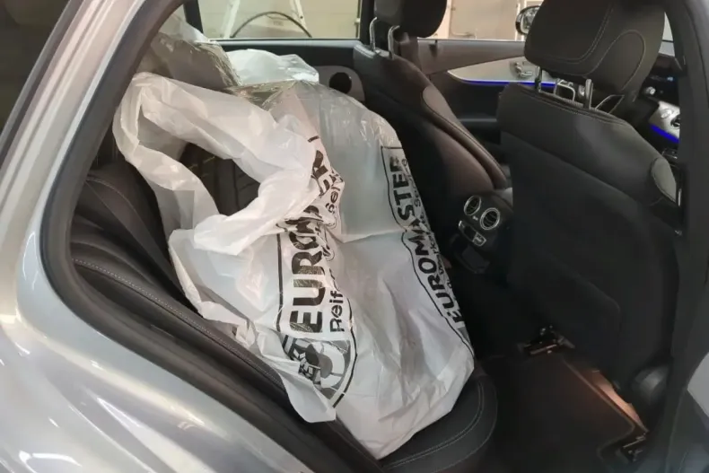 Mercedes-Benz E 220 (Clasa E) din 2023 cu 47.729 km - oferta MER182256 - foto 9