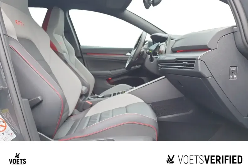 Volkswagen Golf din 2023 cu 43.700 km - oferta VOL182259 - foto 11