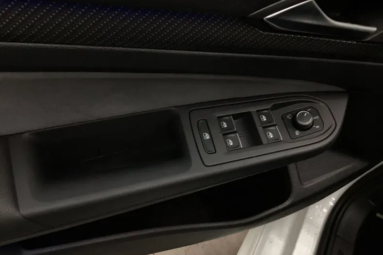 Volkswagen Golf din 2022 cu 89.300 km - oferta VOL182260 - foto 7