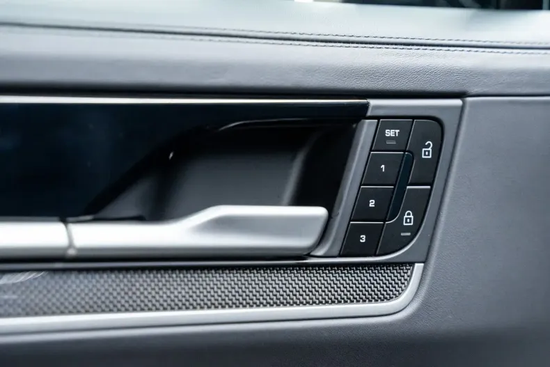 Porsche Cayenne din 2025 cu 12.000 km - oferta POR182267 - foto 27