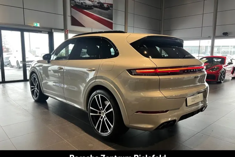 Porsche Cayenne din 2025 cu 7.000 km - oferta POR182269 - foto 3