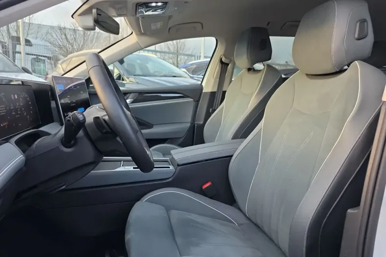 Volkswagen Passat din 2024 cu 37.000 km - oferta VOL182272 - foto 7