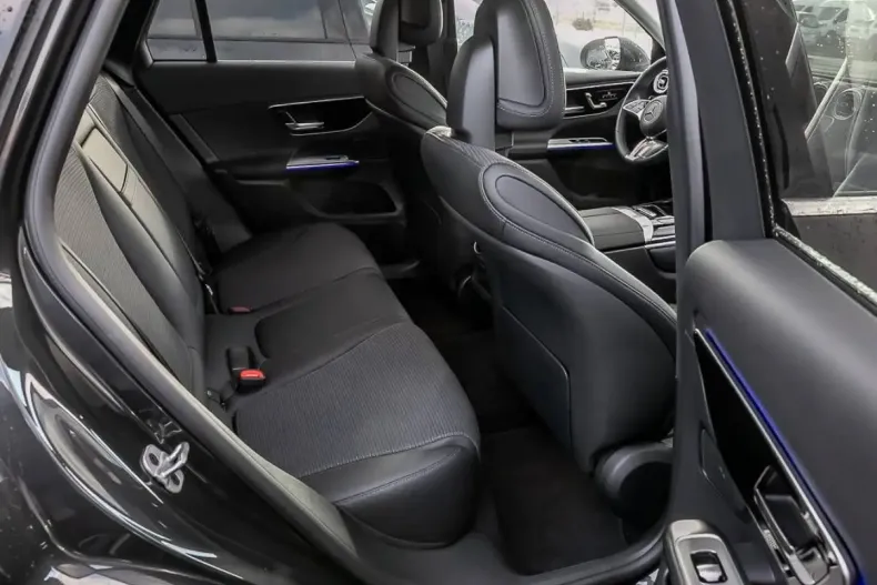 Mercedes-Benz GLC 200 (Clasa GLC) din 2024 cu 7.453 km - oferta MER182278 - foto 5