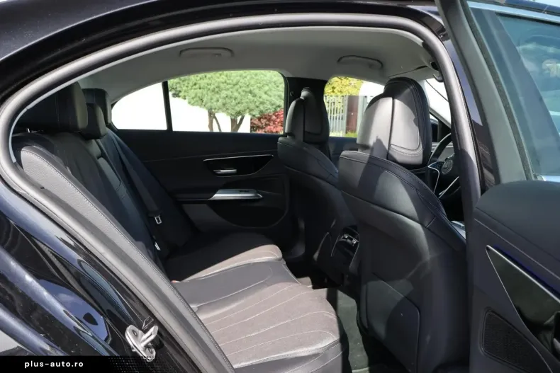 Mercedes-Benz E 300 (Clasa E) din 2024 cu 31.900 km - oferta MER182280 - foto 21