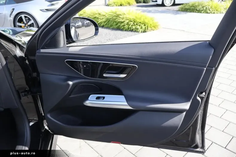 Mercedes-Benz E 300 (Clasa E) din 2024 cu 31.900 km - oferta MER182280 - foto 24