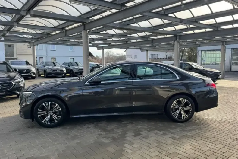 Mercedes-Benz E 200 (Clasa E) din 2025 cu 7.494 km - oferta MER182281 - foto 1