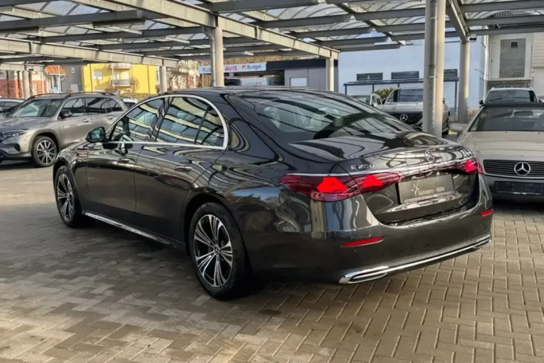 Mercedes-Benz E 200 (Clasa E) din 2025 cu 7.494 km - oferta MER182281 - foto 4