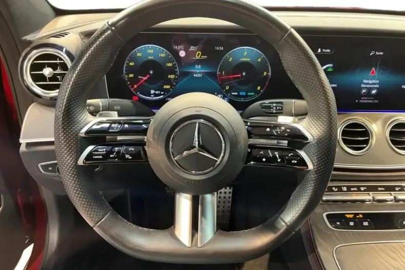 Mercedes-Benz E 300 (Clasa E) din 2023 cu 46.201 km - oferta MER182285 - foto 4