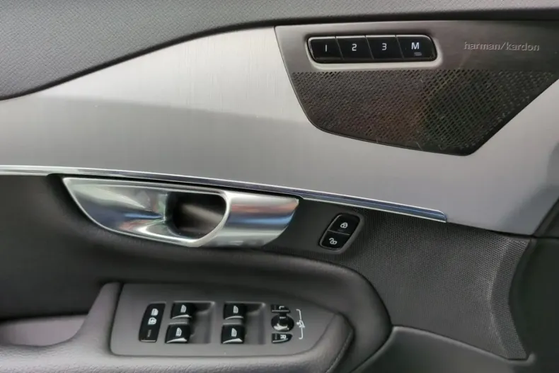 Volvo XC90 din 2021 cu 24.700 km - oferta VOL182292 - foto 16