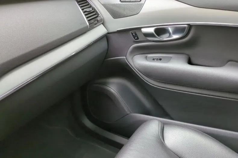 Volvo XC90 din 2021 cu 24.700 km - oferta VOL182292 - foto 18